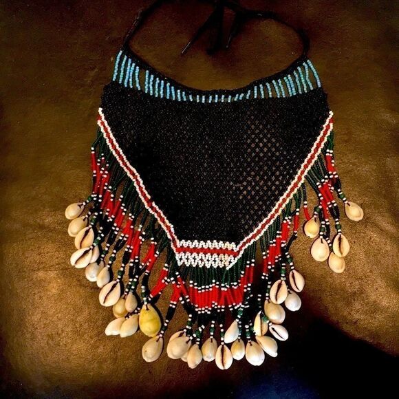 Vintage 60’s tie beaded dance skirt necklace or wall hanging cowrie shell bead - Picture 5 of 14